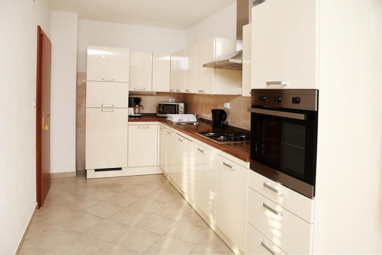 Apartment Matea Trogir Eksteriør bilde